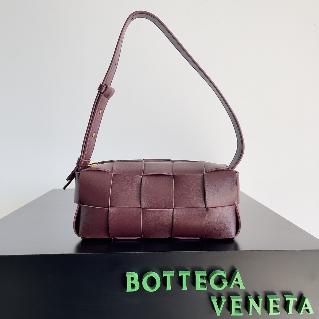 Bottega Veneta BV Cassette Taschen Umhängetaschen  & Schultertaschen Weben Schaffell Herbst/Winter Kollektion Unterarm