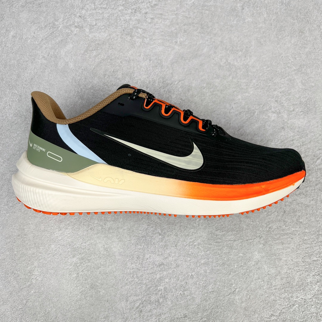＃长期补货 超级跑量神器 NK Air Zoom Winflo V9 登月网面透气专业跑步鞋 采用直观设计 不论训练还是慢跑 皆可助你提升跑步表现 轻薄鞋面适合四季穿着 堪称跑步常备单品 富有支撑力 为双足提供出色包覆 足底巧搭两个 Zoom Air 缓震配置（比 Pegasus 38 多 1 个）塑就出众的回弹迈步效果 经典战马回归 值得信赖 如你添翼 伴你畅享凌跃时刻 尺码：36 36.5 37.5 38 38.5 39 40 40.5 41 42 42.5 43 44 44.5 45-选品中心