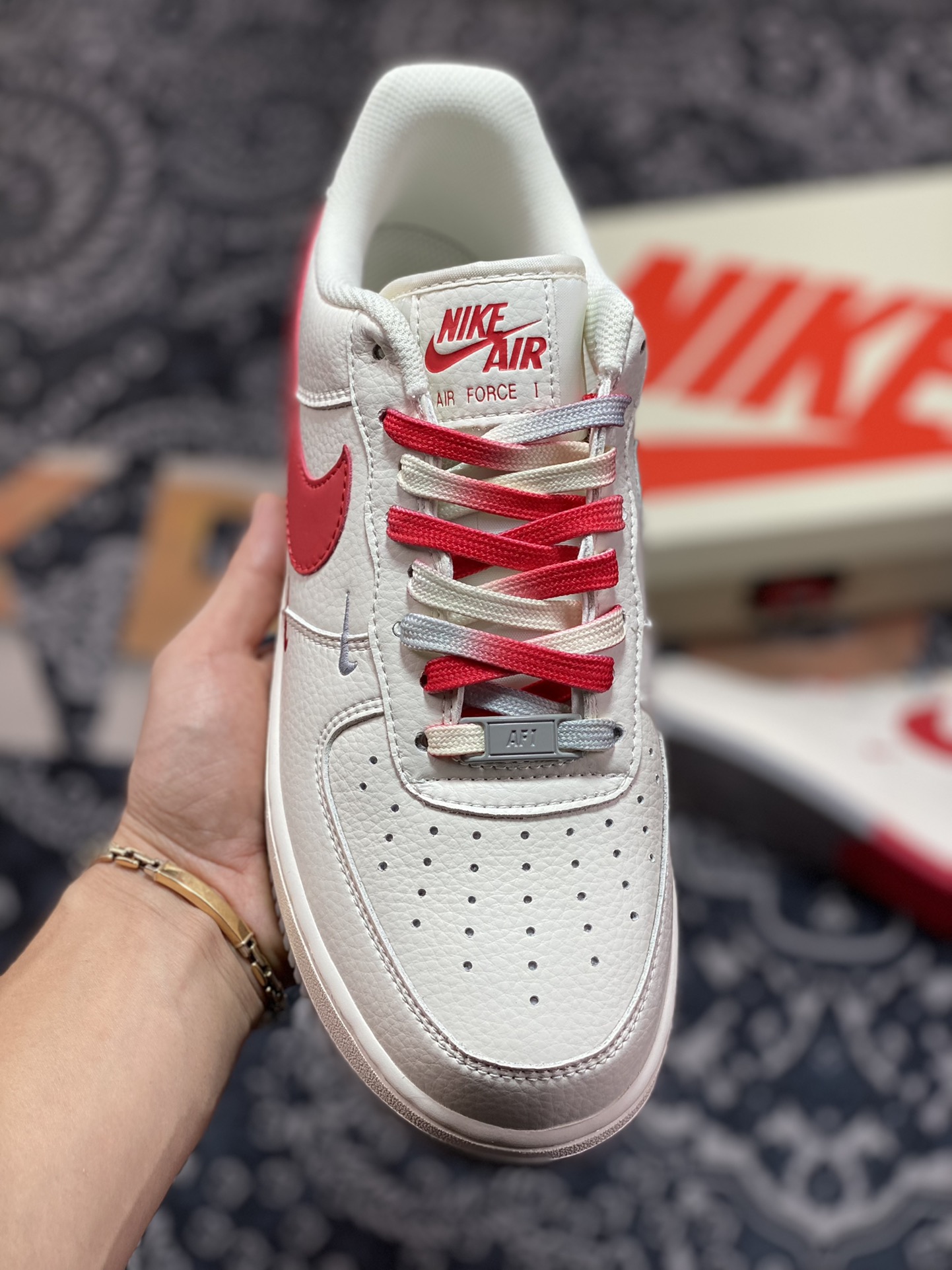 260 Nike Air Force 1’07 QS”Sail/Grey/Red/Toronto Raptors”空军一号CH2608-216