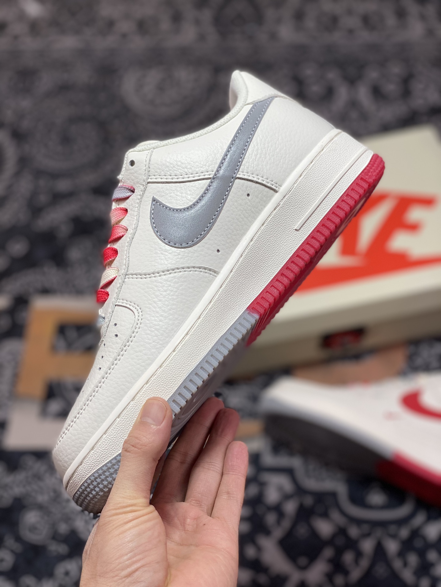 260 Nike Air Force 1’07 QS”Sail/Grey/Red/Toronto Raptors”空军一号CH2608-216