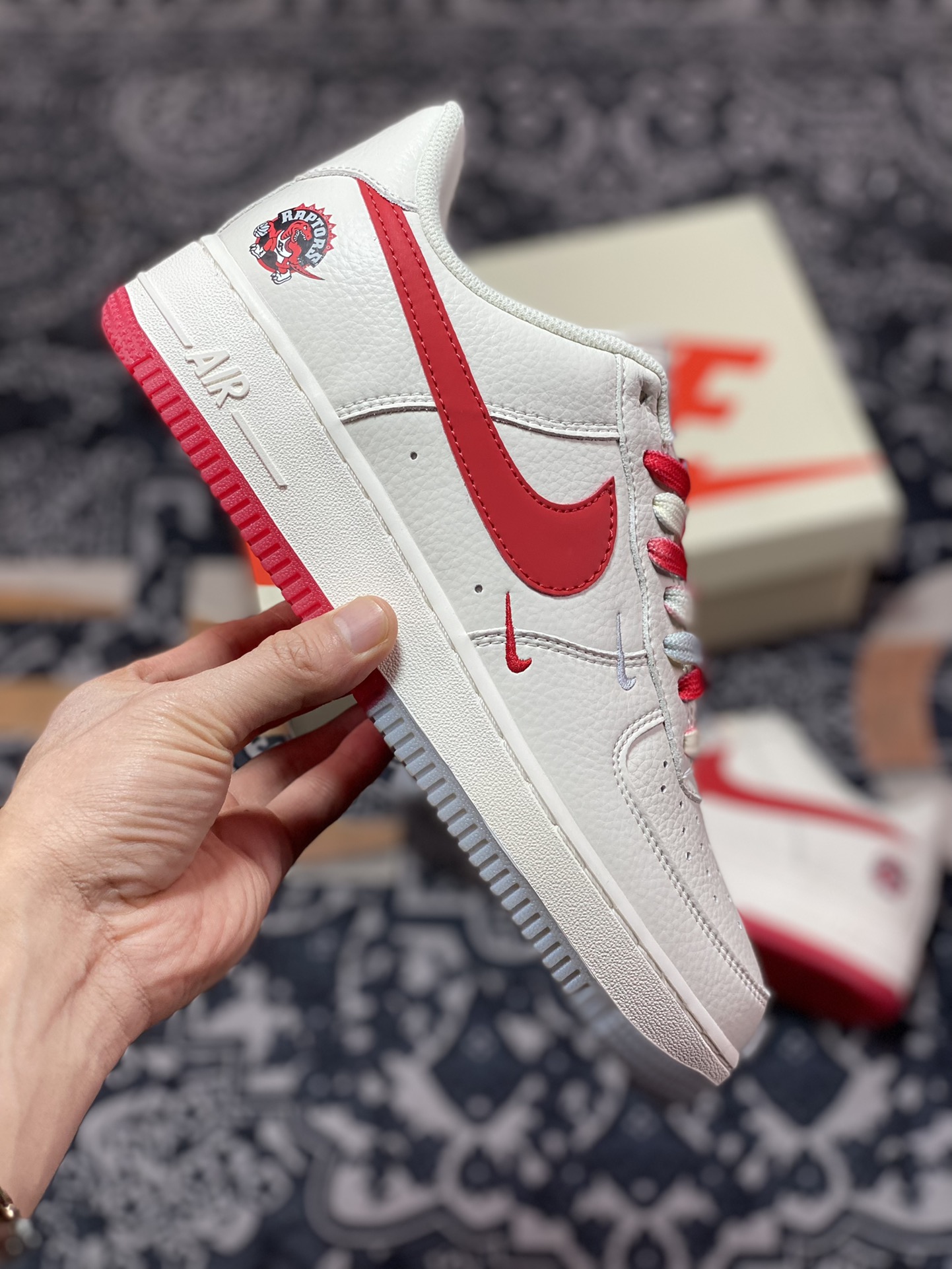 260 Nike Air Force 1’07 QS”Sail/Grey/Red/Toronto Raptors”空军一号CH2608-216