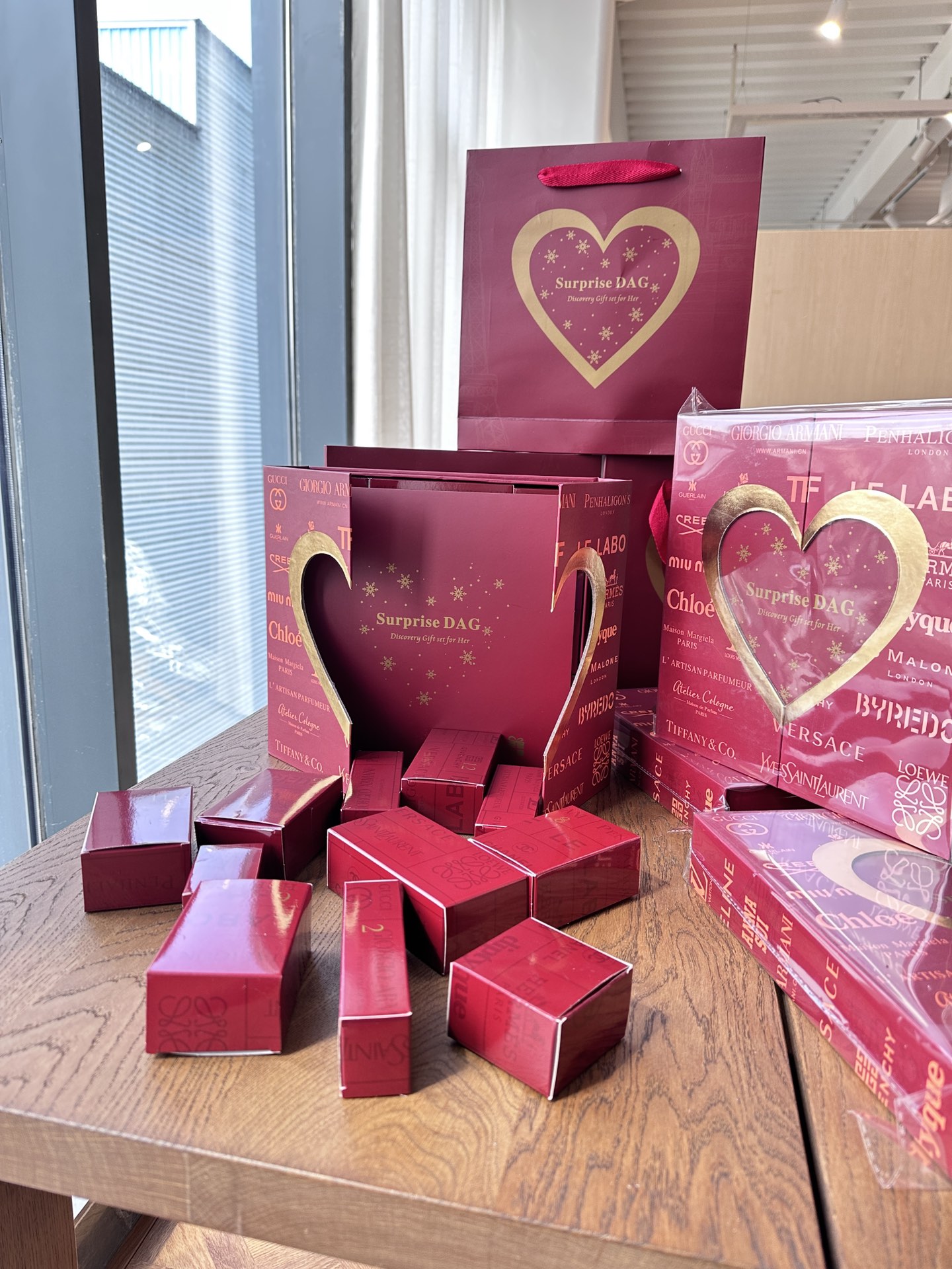 Valentine’s Day Limited Edition: Miniature Fragrance Discovery Set - Comprehensive 5