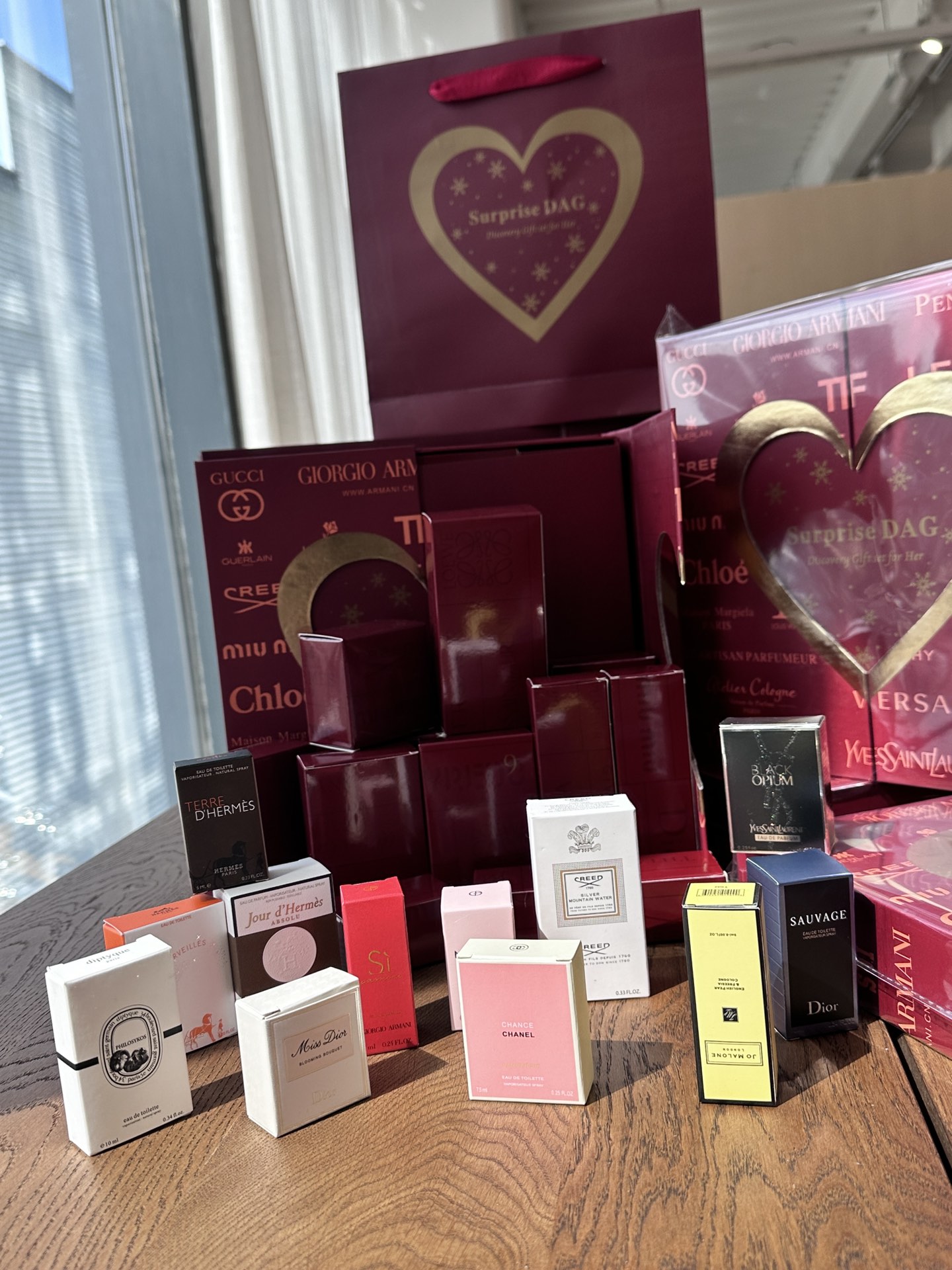 Valentine’s Day Limited Edition: Miniature Fragrance Discovery Set - Comprehensive 9