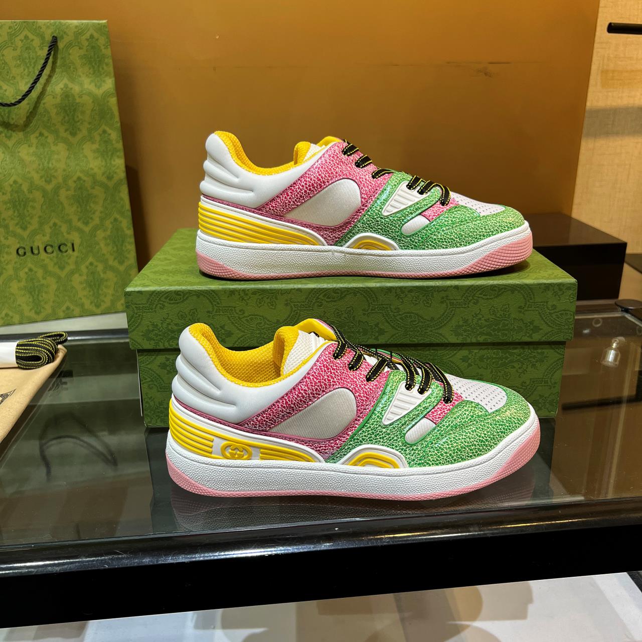 versión alta, 2022Gucci zapatillas de deporte de gama baja versión superior! Nuevo colourway una a u