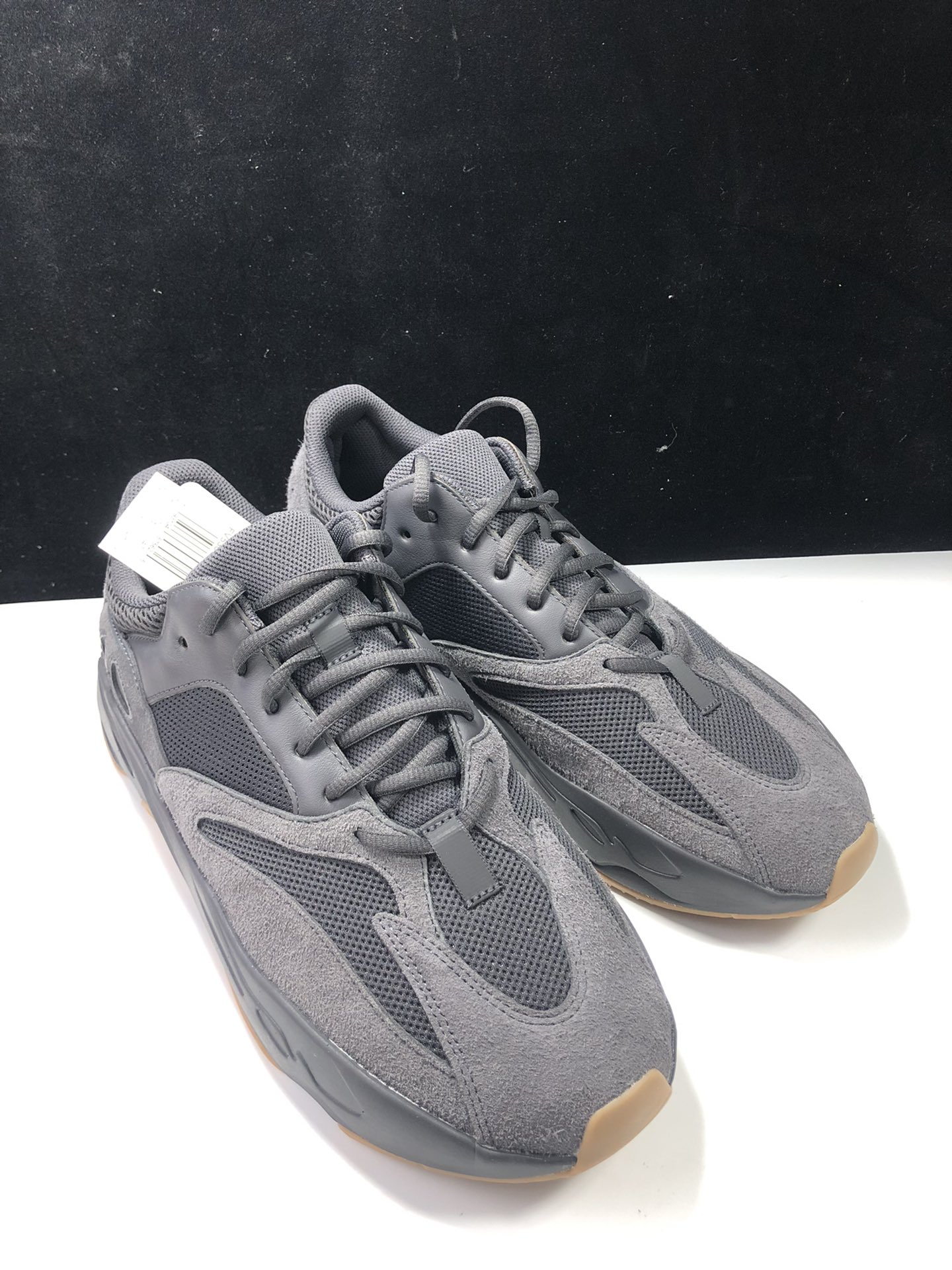 YEEZY700黑鞋码36-48偏小