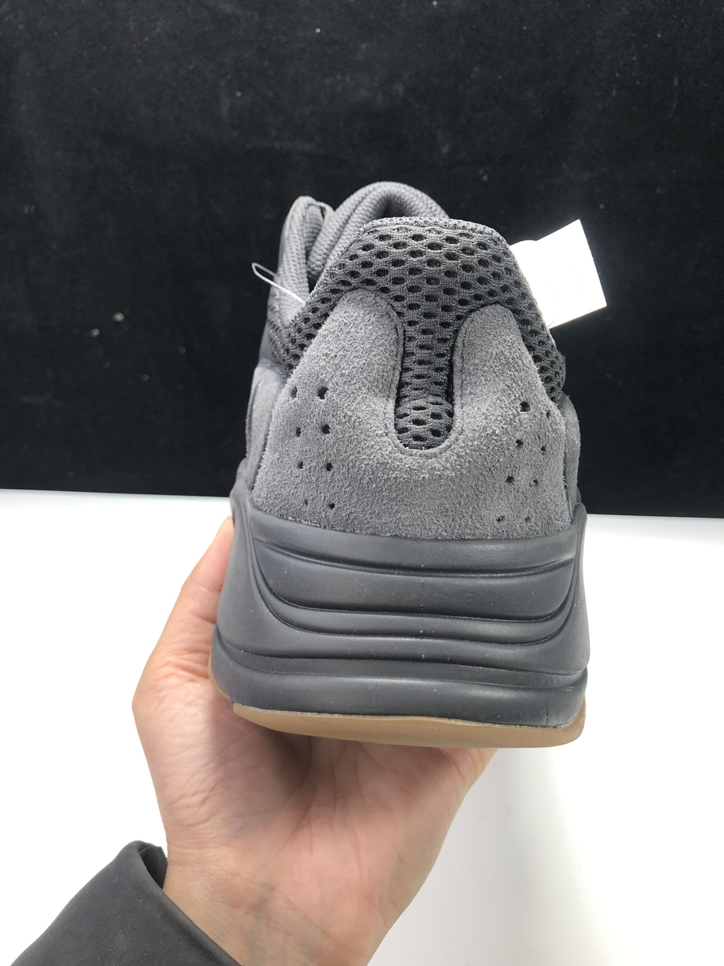 YEEZY700黑鞋码36-48偏小