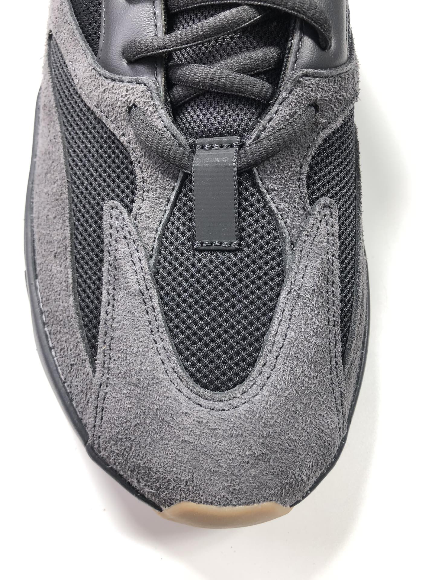 YEEZY700黑鞋码36-48偏小