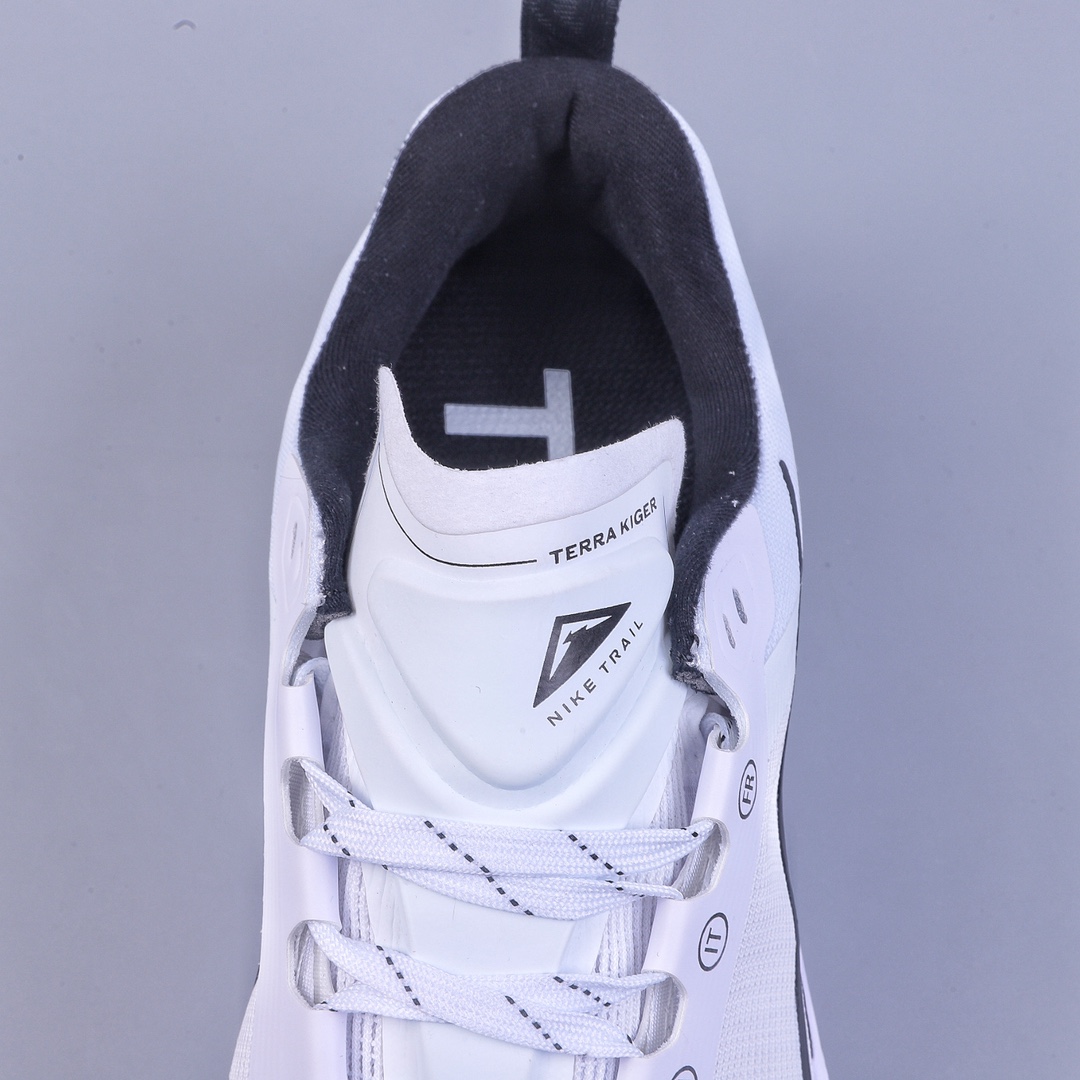 180 Nike React Pecasus Trail 4 GORE-TEX 飞马涡踪迹4代慢跑鞋DR2693-900