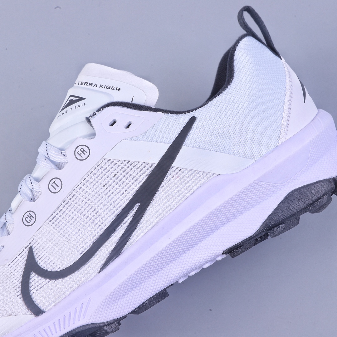 180 Nike React Pecasus Trail 4 GORE-TEX 飞马涡踪迹4代慢跑鞋DR2693-900