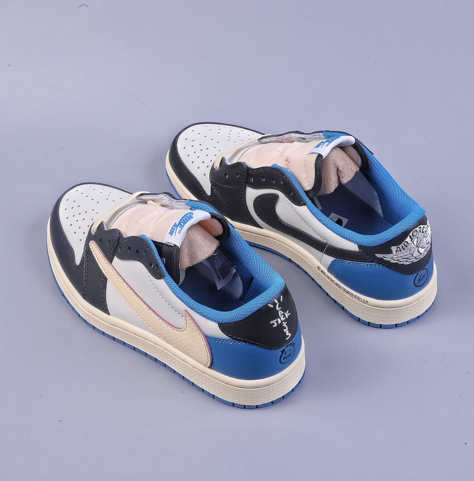 240 L版Fragment x Travis Scott x Air Jordan 1 LowTS 藤原浩三方联名倒钩 DM7866-140