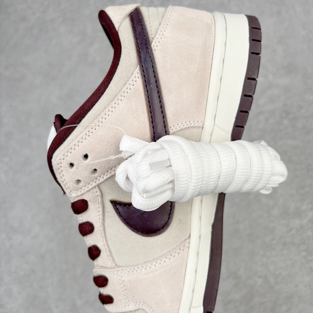 图片[7]-＃AY/GZ纯原福利 NK SB Dunk Low Pro 深棕 BQ6817-004 独家原厂航空铝磨具打磨大底 鞋头坡度极致还原 原盒原配 圈内天花板工艺 原厂冲刀 超高清洁度 全鞋零毛边皮料切割 全套原楦原模倾力打造完美版型 采用原厂百宏鞋带以及原厂百宏织唛舌标 内标可供原厂几率过验 原厂中底布黄色点胶 原厂中底布拉帮走线遵循公司 尺码对应库存‼️-选品中心