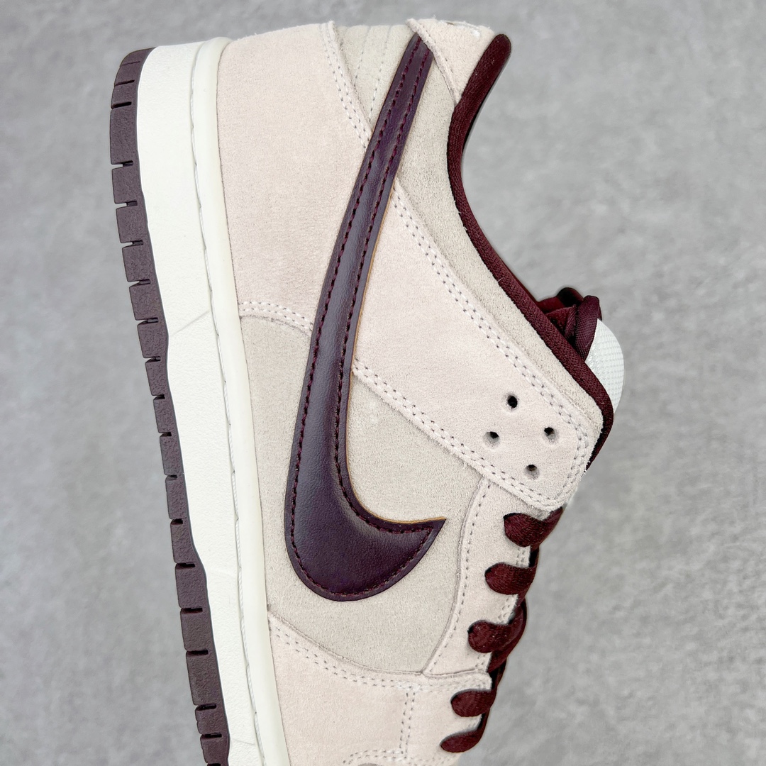 图片[6]-＃AY/GZ纯原福利 NK SB Dunk Low Pro 深棕 BQ6817-004 独家原厂航空铝磨具打磨大底 鞋头坡度极致还原 原盒原配 圈内天花板工艺 原厂冲刀 超高清洁度 全鞋零毛边皮料切割 全套原楦原模倾力打造完美版型 采用原厂百宏鞋带以及原厂百宏织唛舌标 内标可供原厂几率过验 原厂中底布黄色点胶 原厂中底布拉帮走线遵循公司 尺码对应库存‼️-选品中心