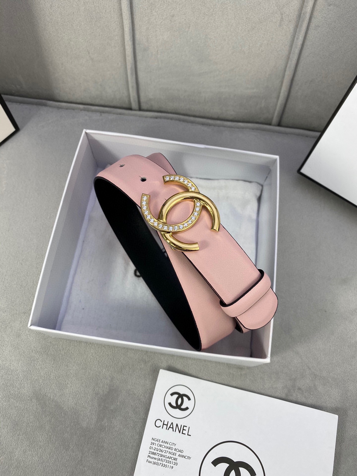 Chanel クラシック平纹/二面牛皮 金銀色鋼扣