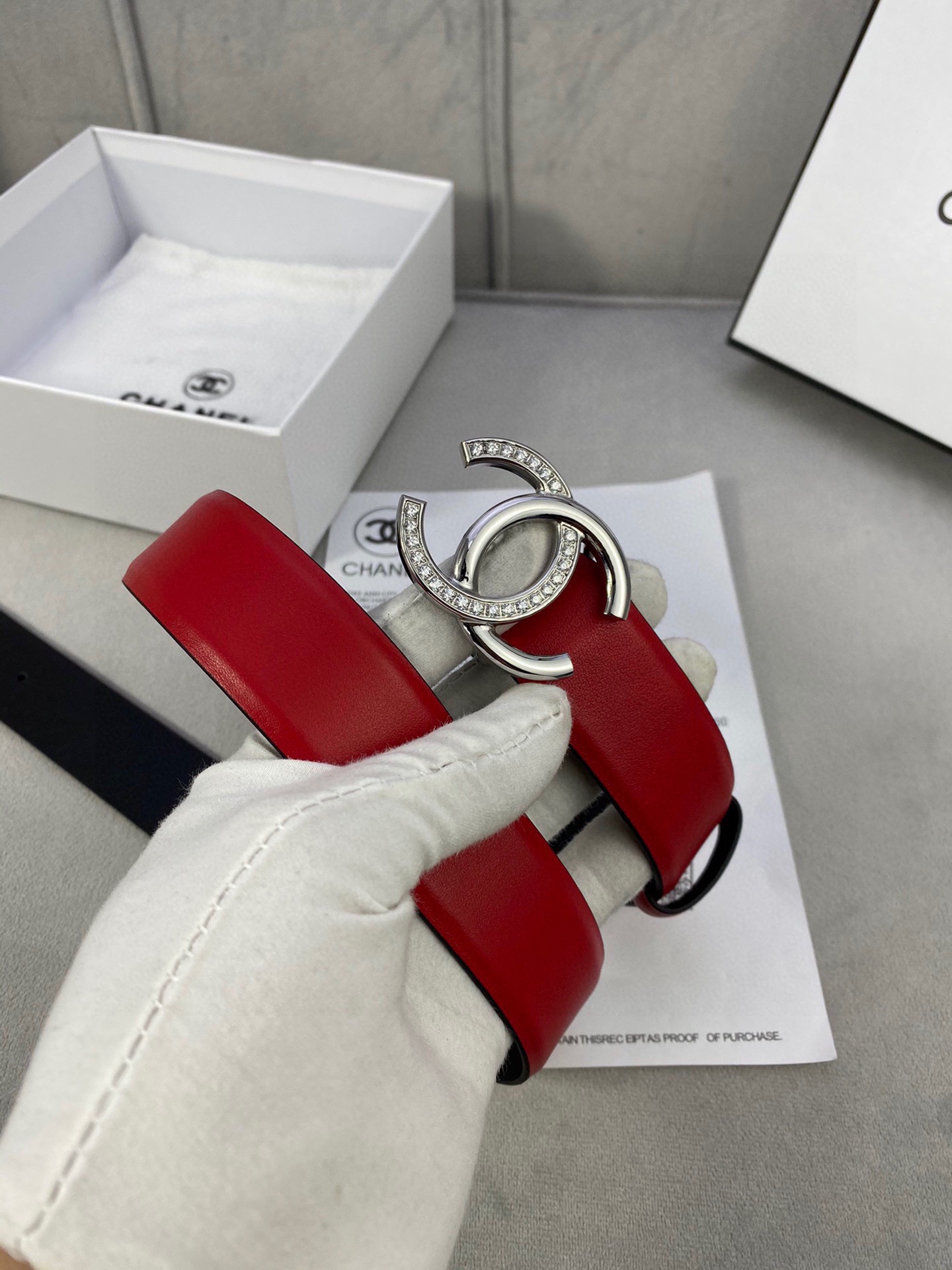 Chanel クラシック平纹/両面牛皮金銀色鋼扣