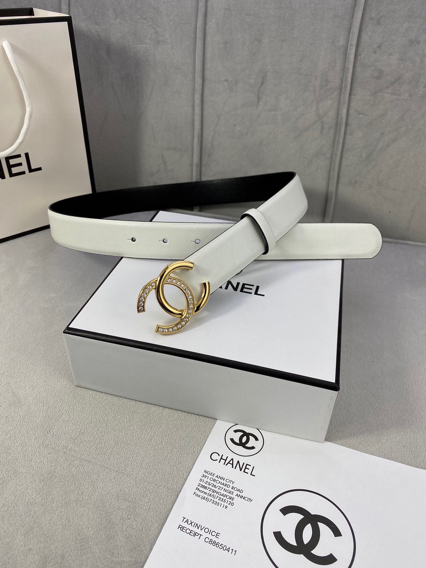 Chanel クラシック平纹牛皮ベルト - 幅3.0cm・金銀色ダイヤモンド装飾