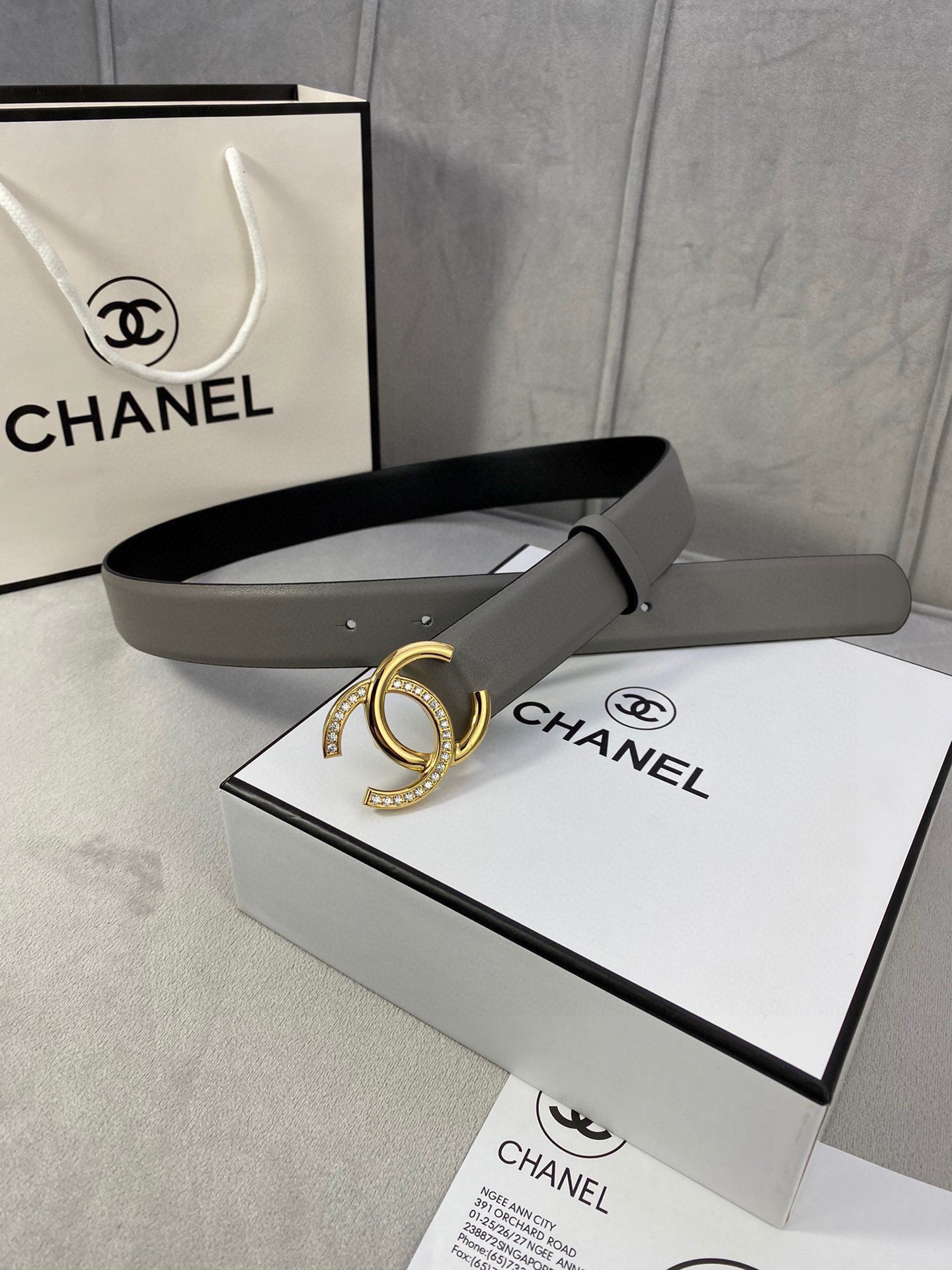 Chanel クラシック平纹牛皮ベルト - 3.0cm幅の洗練されたデザイン