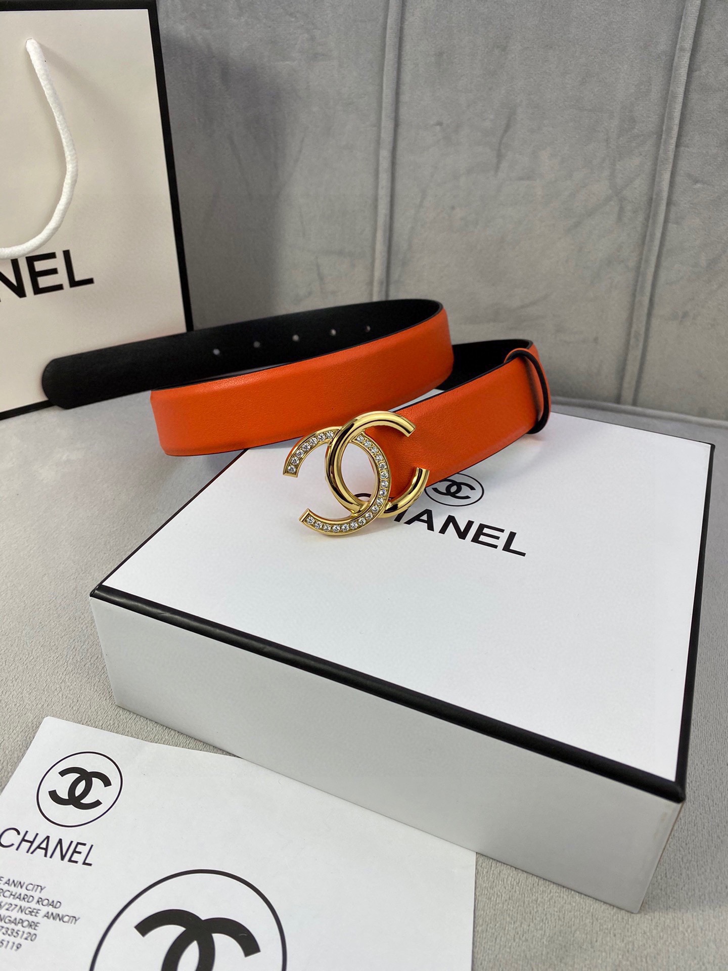 Chanel クラシック平纹/両面牛皮ベルト 金銀色ダイヤモンド付きバックル
