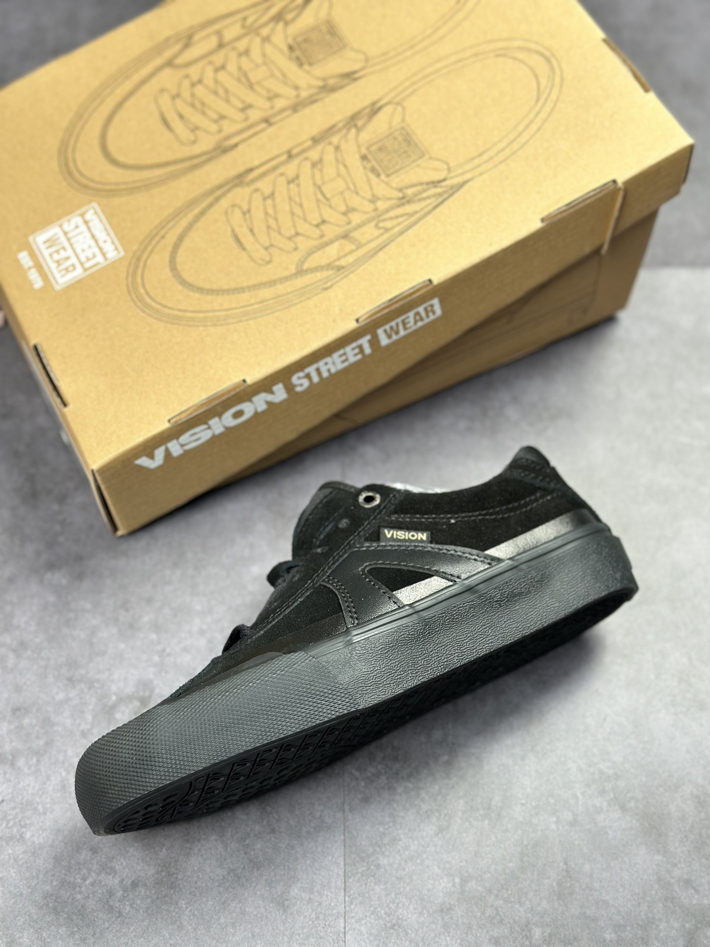 VISION Push Pro Darth Vader Low-Top Suede Pro Skate Sneaker