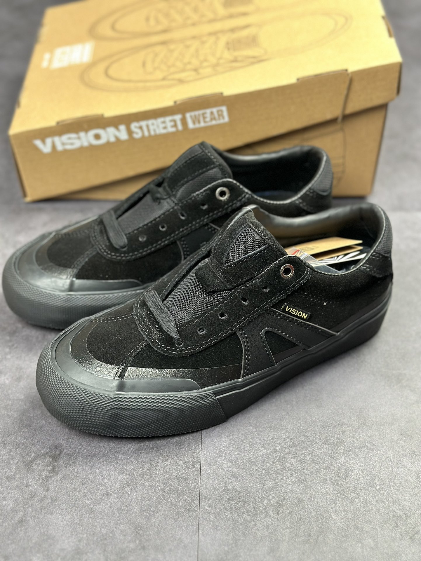 VISION Push Pro Darth Vader Low-Top Suede Pro Skate Sneaker