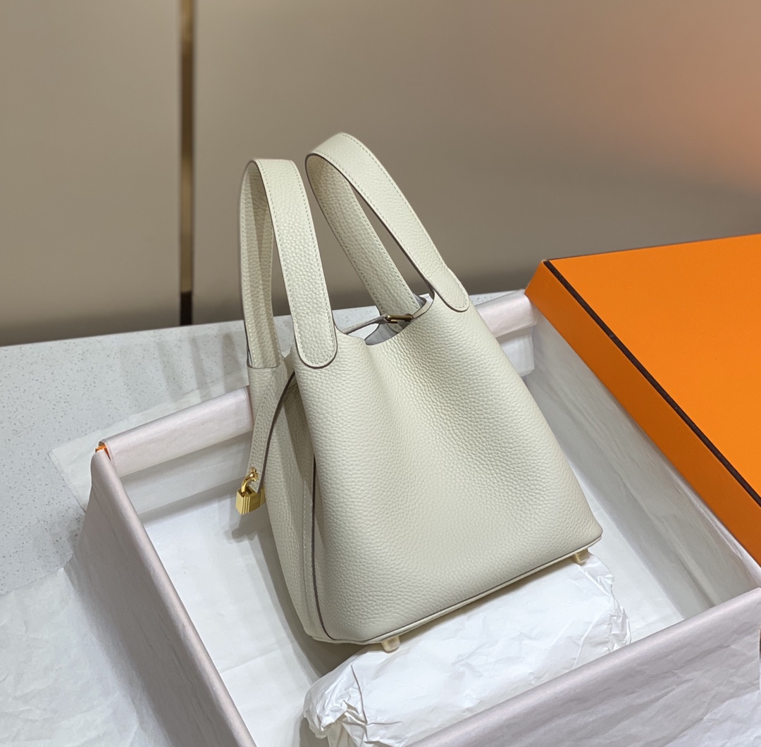 Hermès Picotin Lock 18 Bag: Chic Bucket Bag in White 3 i1676020494 9508 1