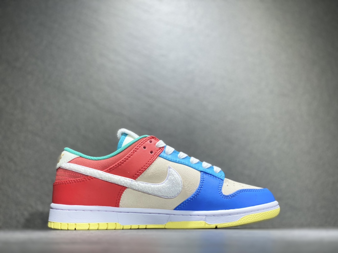 300 Nike SB dunk Low 低帮休闲运动滑板板鞋 FD4203-111