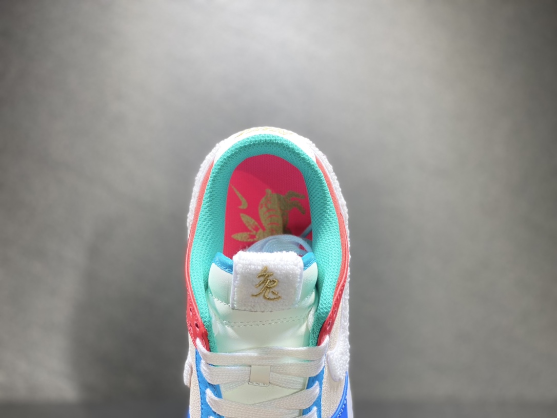 300 Nike SB dunk Low 低帮休闲运动滑板板鞋 FD4203-111