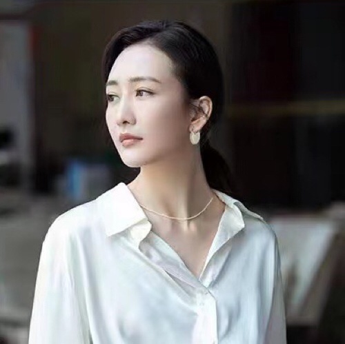 [Celine Jewelry]Large quantity consultant Fu [C White Beimu Earrings] Fashiona