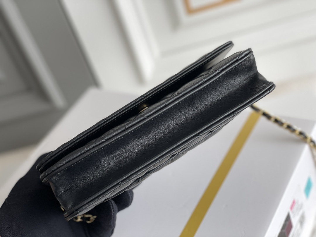 🌼现货 白金版▪️正品级 包装如图全新到货♡经典升级磁扣𝑤𝑜𝑐黑羊超便捷好用的链条小包◛多种链条调节小背