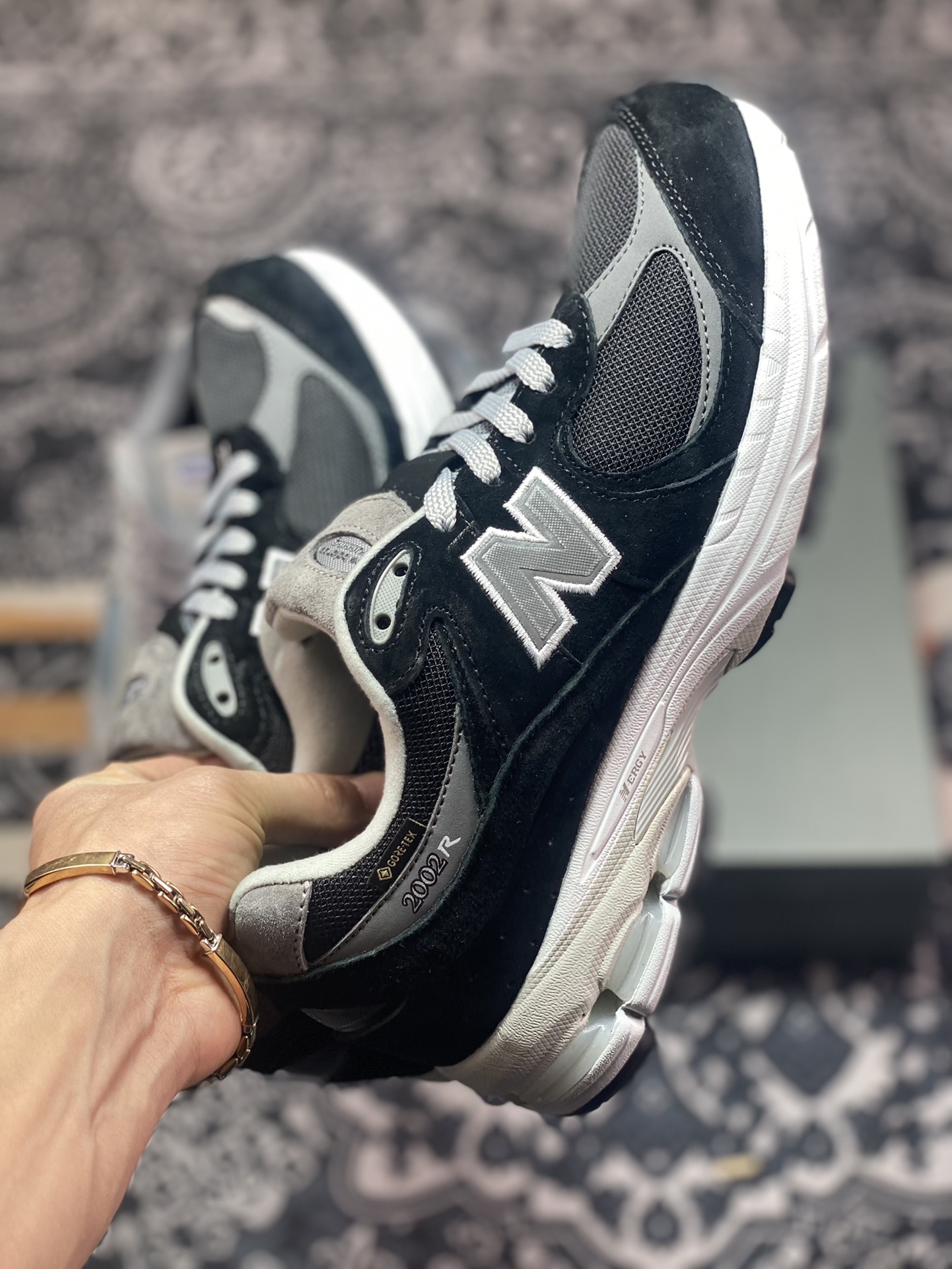 New Balance 2002R Gore-Tex ”Castlerock” series jogging shoes ”Black, gray and white waterproof” M2002RXD