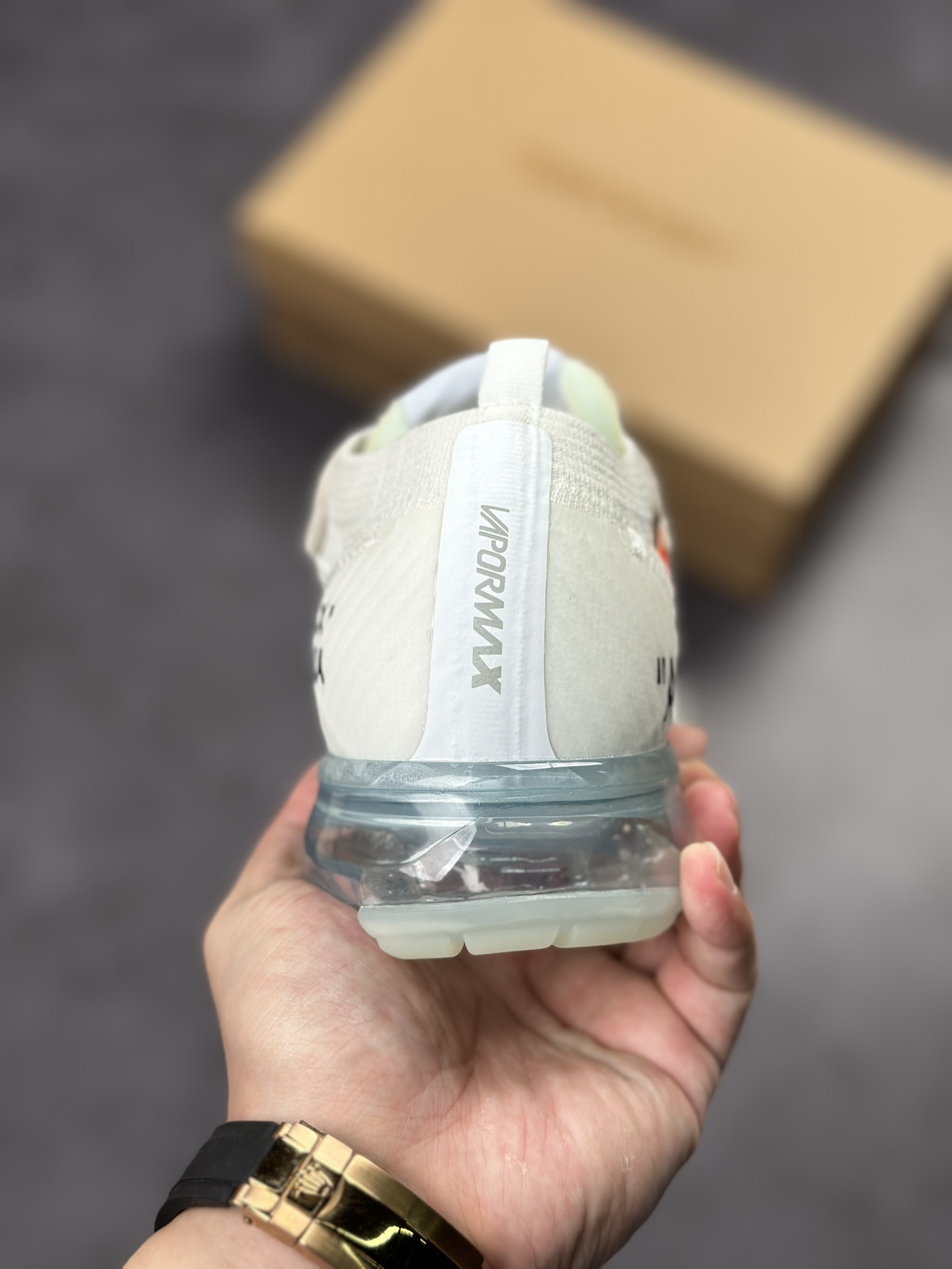 280 Off White x Nike Vapor Max 蒸汽大气垫慢跑鞋 AA3831-100
