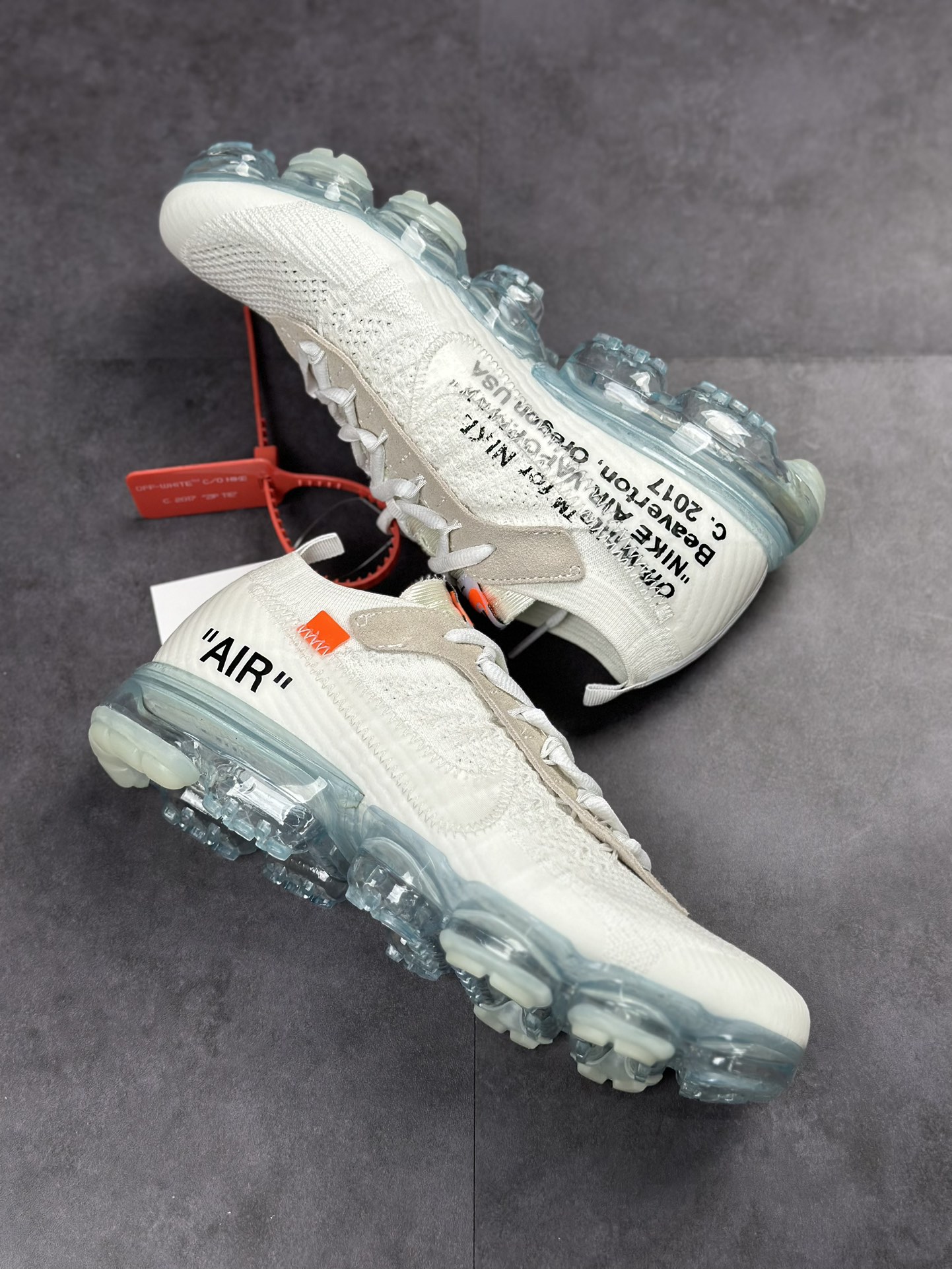 280 Off White x Nike Vapor Max 蒸汽大气垫慢跑鞋 AA3831-100
