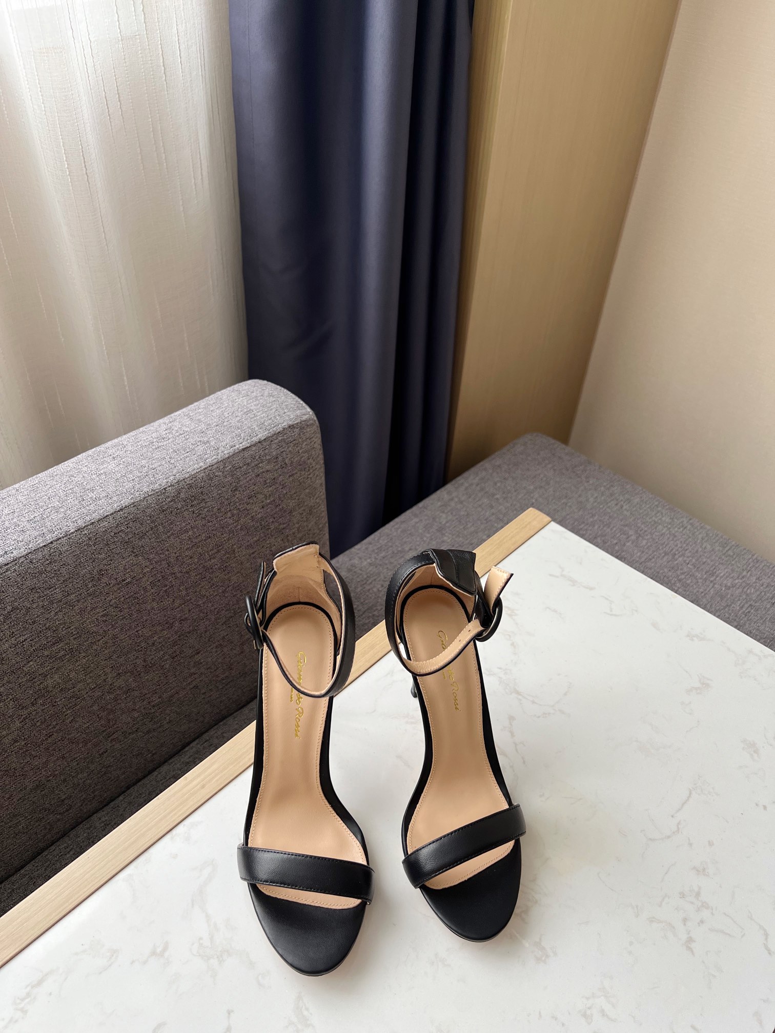 Gianvito Rossi Eiko Stiletto абцас-шпілька тапкі сандалі авечая скура+сетка+чэшскія стразы 10.5cm/8cm