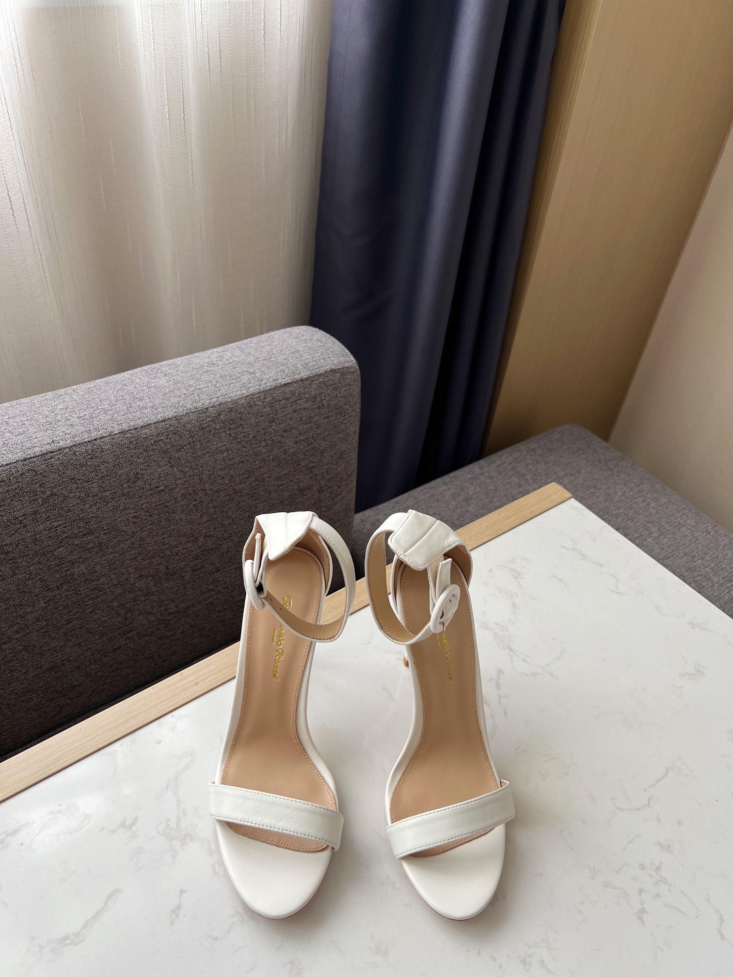 Gianvito Rossi Eiko Stiletto абцас-шпілька тапкі сандалі авечая скура+сетка+чэшскія стразы 10.5cm/8cm