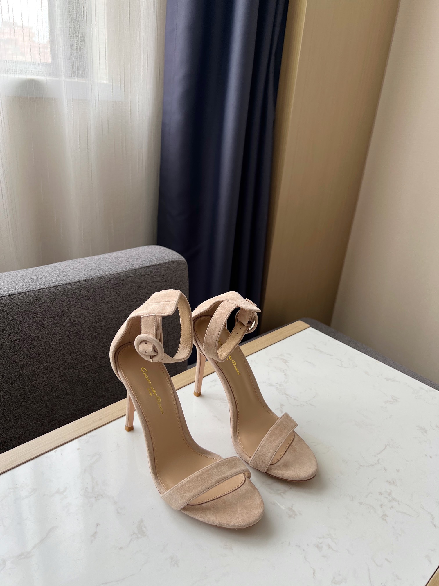 Gianvito Rossi Eiko Stiletto низкий каблук сандалии-шлепанцы козья кожа + сетка + чешские стразы 10.5cm/8cm