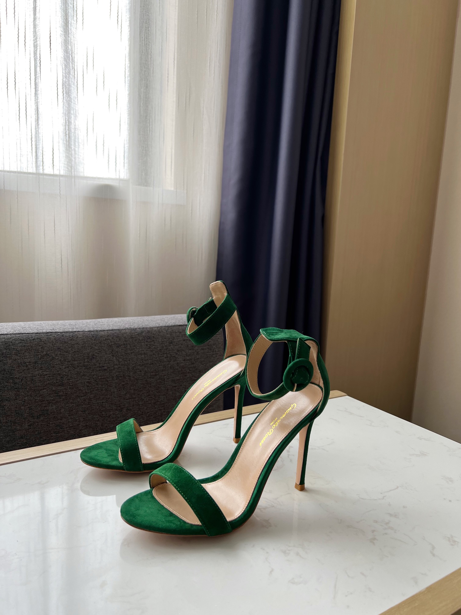 Gianvito Rossi Eiko Stiletto низкие каблуки шлепанцы сандалии козья кожа + сетка + чешские стразы 10.5cm/8cm
