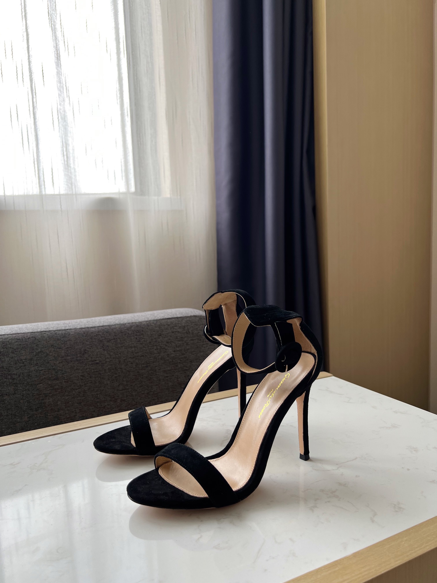 Gianvito Rossi Eiko Stiletto низкие каблуки сандалии шлепанцы козья кожа + сетка + чешские стразы 10.5cm/8cm