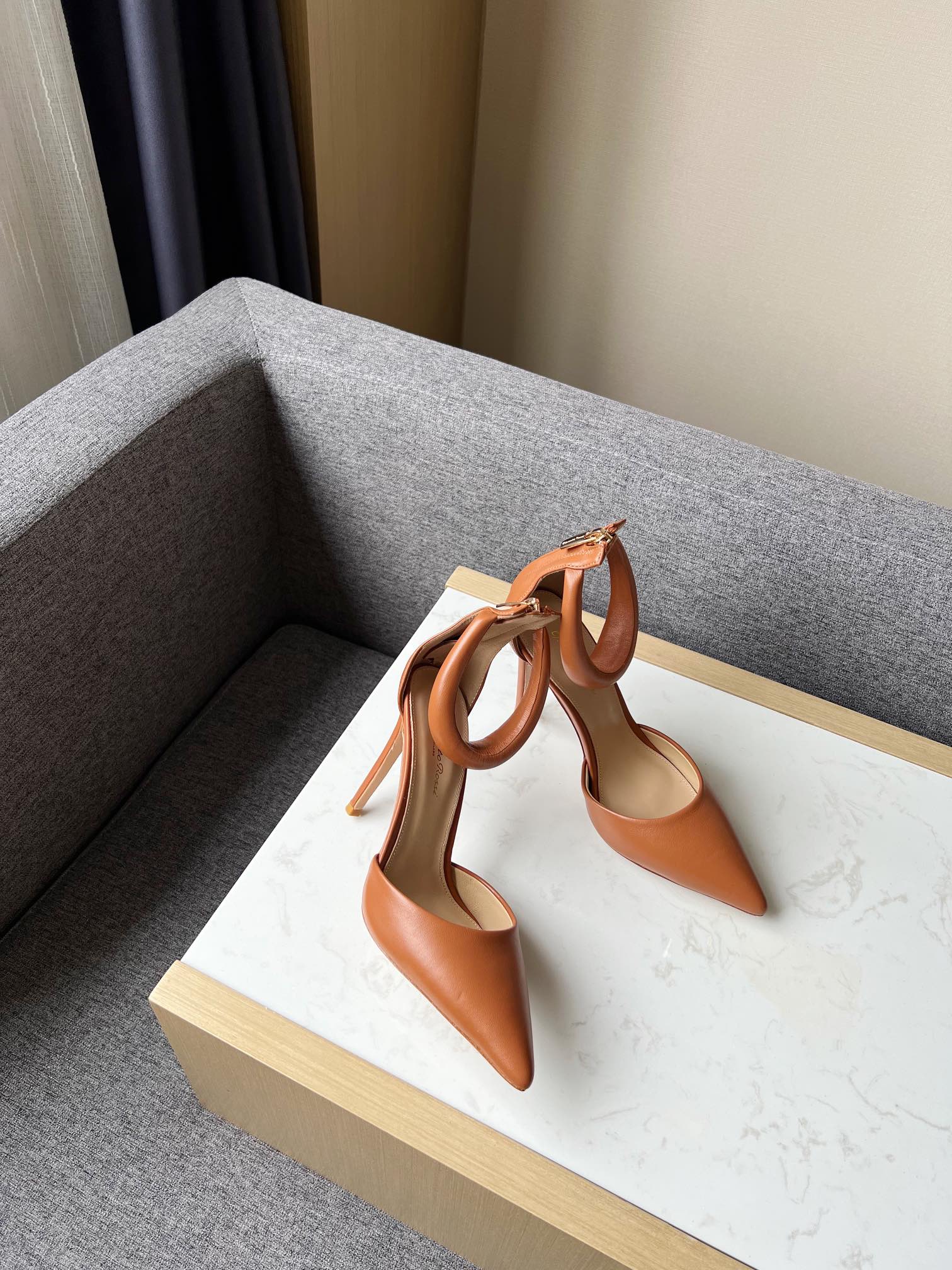 Gianvito Rossi 2022SS 透明 オープントゥ ポインテッド ハイヒール アップグレード版+PVC環境配慮素材 10.5cm ラムレザー裏地