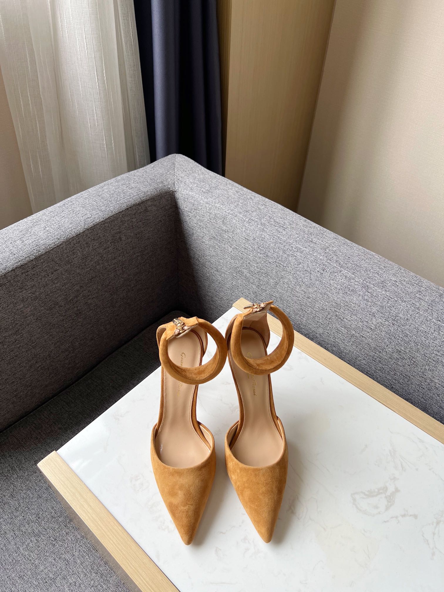 Gianvito Rossi 2022SS 透明 オープントゥ ポインテッド ハイヒール アップグレード版+PVC環境配慮素材 10.5cm シープレザー裏地