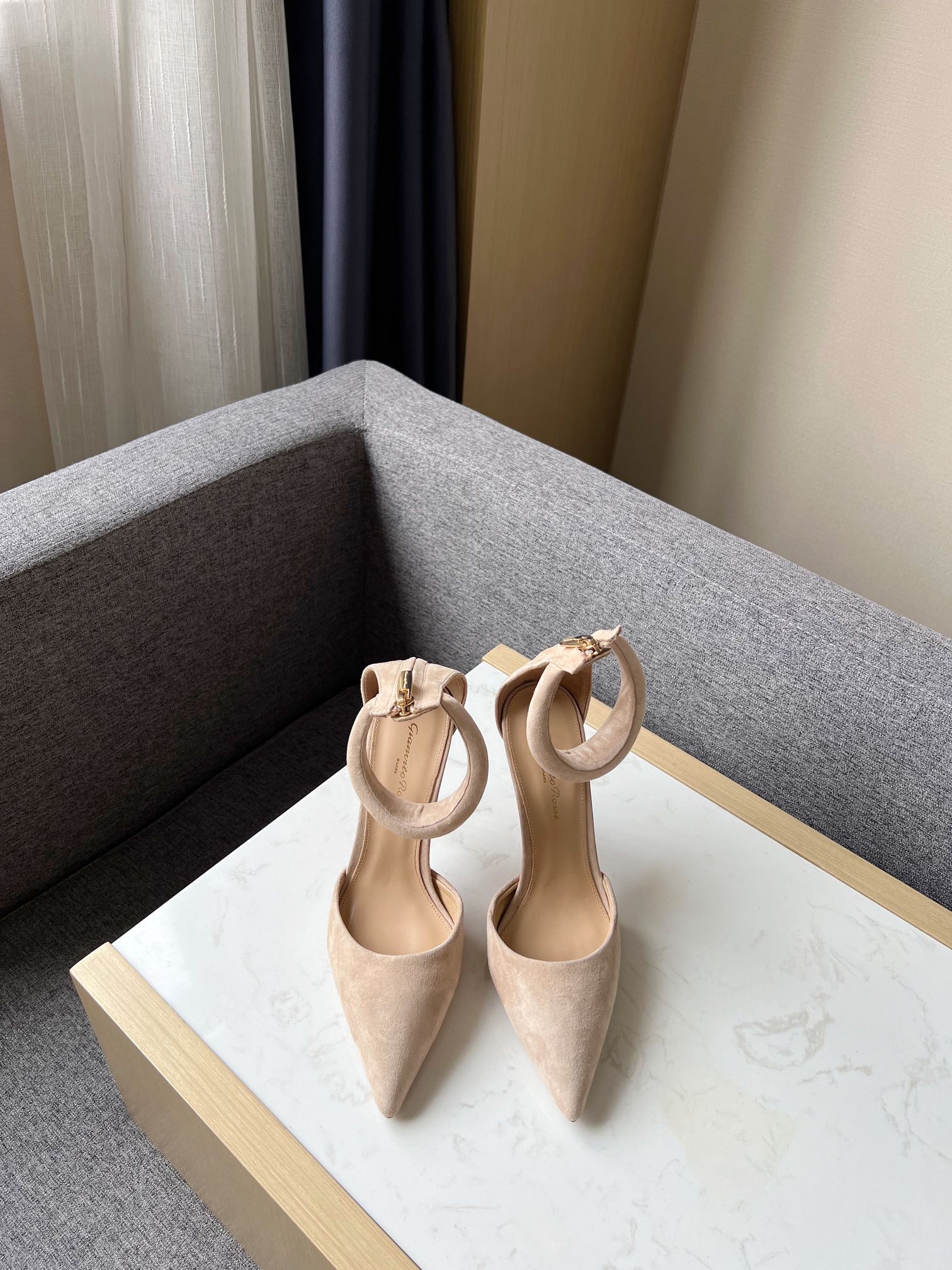 Gianvito Rossi 2022SS 透明 オープントゥ ポインテッド ハイヒール アップグレード版+PVC 環境配慮素材 10.5cm シープレザー裏地