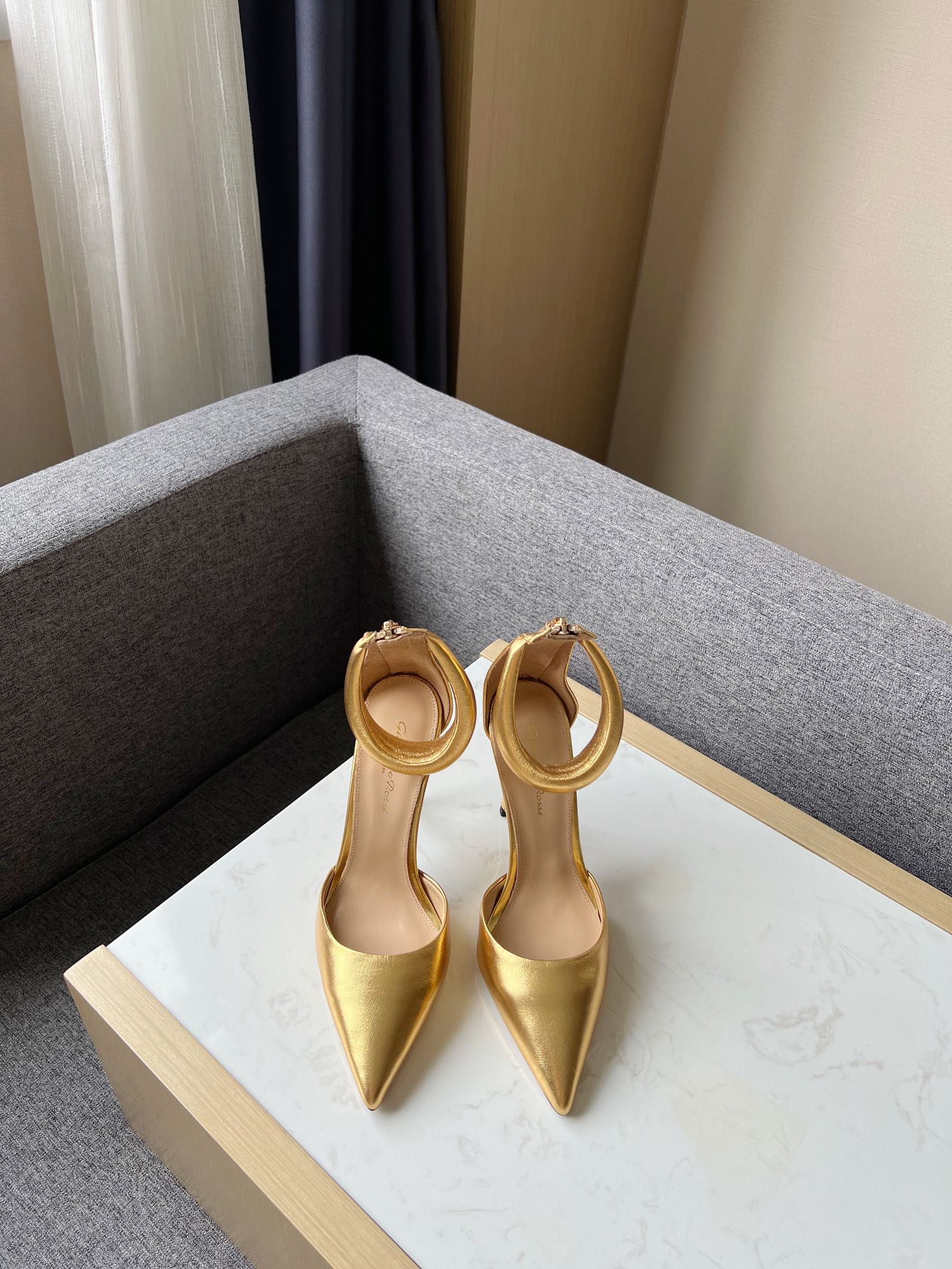 Gianvito Rossi 2022SS 透明 オープントゥ ポインテッド ハイヒール アップグレード版+PVC環境配慮素材 10.5cm ラムレザー裏地