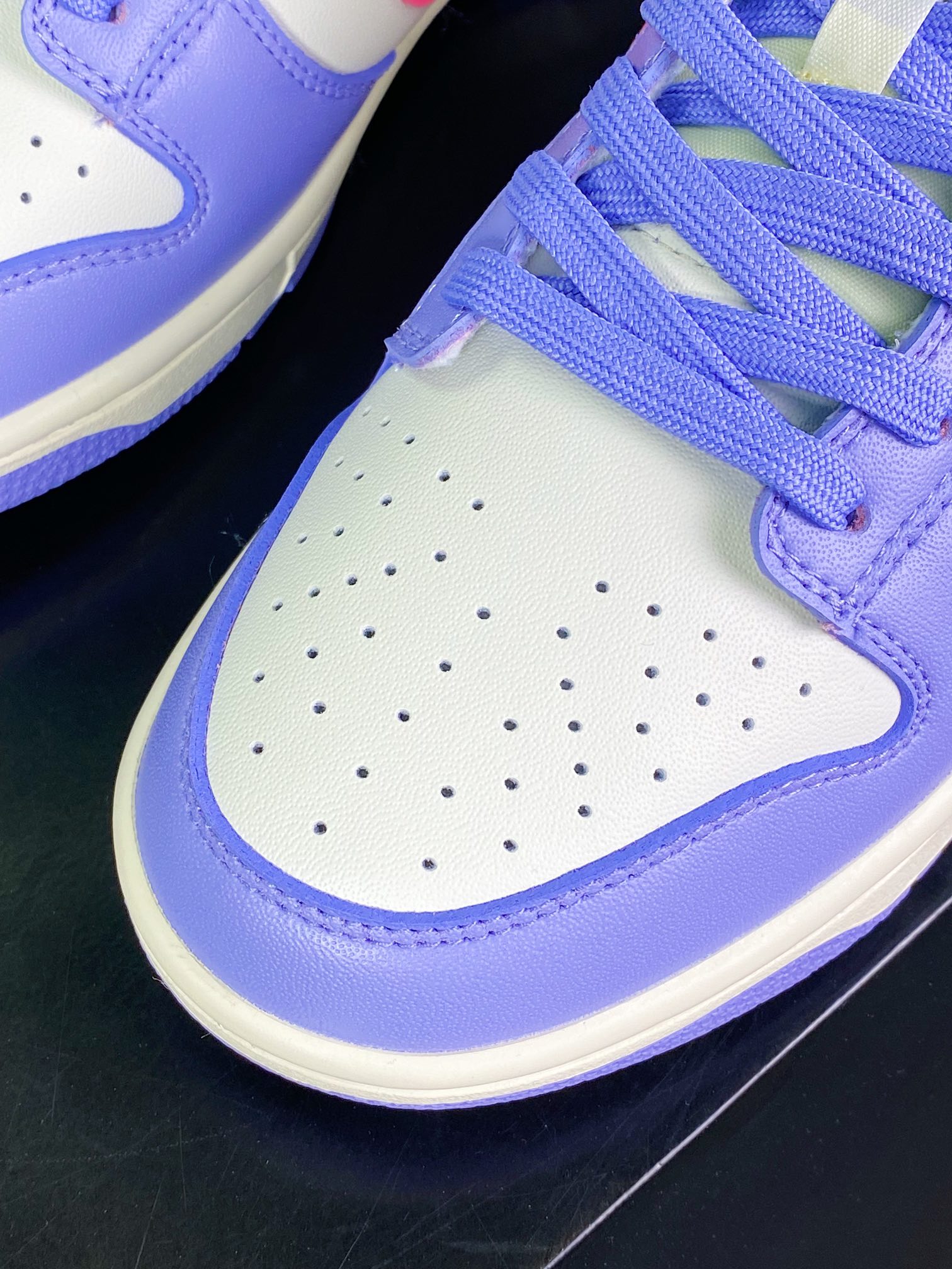 220  SB Dunk Low扣篮系列低帮休闲运动滑板板鞋“白蓝粉”DD1503-500
