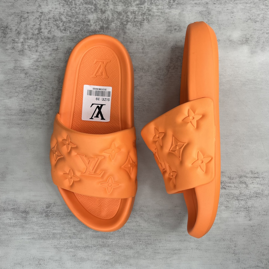 Louis Vuitton 新款上架 LOUIS VUITTON 22ss lv标压花沙滩拖鞋 全网火爆 独家模具开发 男款38-46