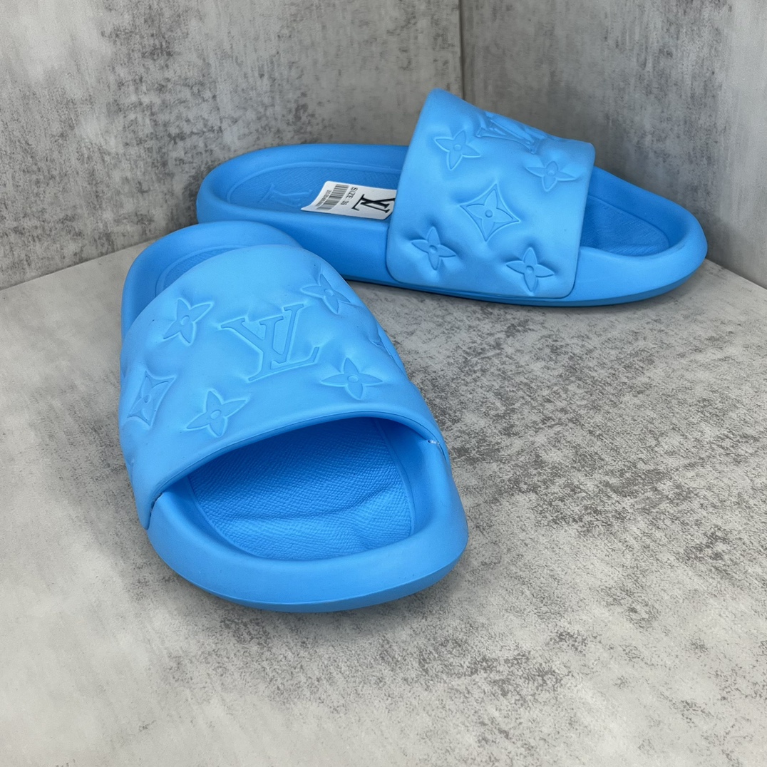 Louis Vuitton 新款上架 LOUIS VUITTON 22ss lv标压花沙滩拖鞋 全网火爆 独家模具开发 男款38-46