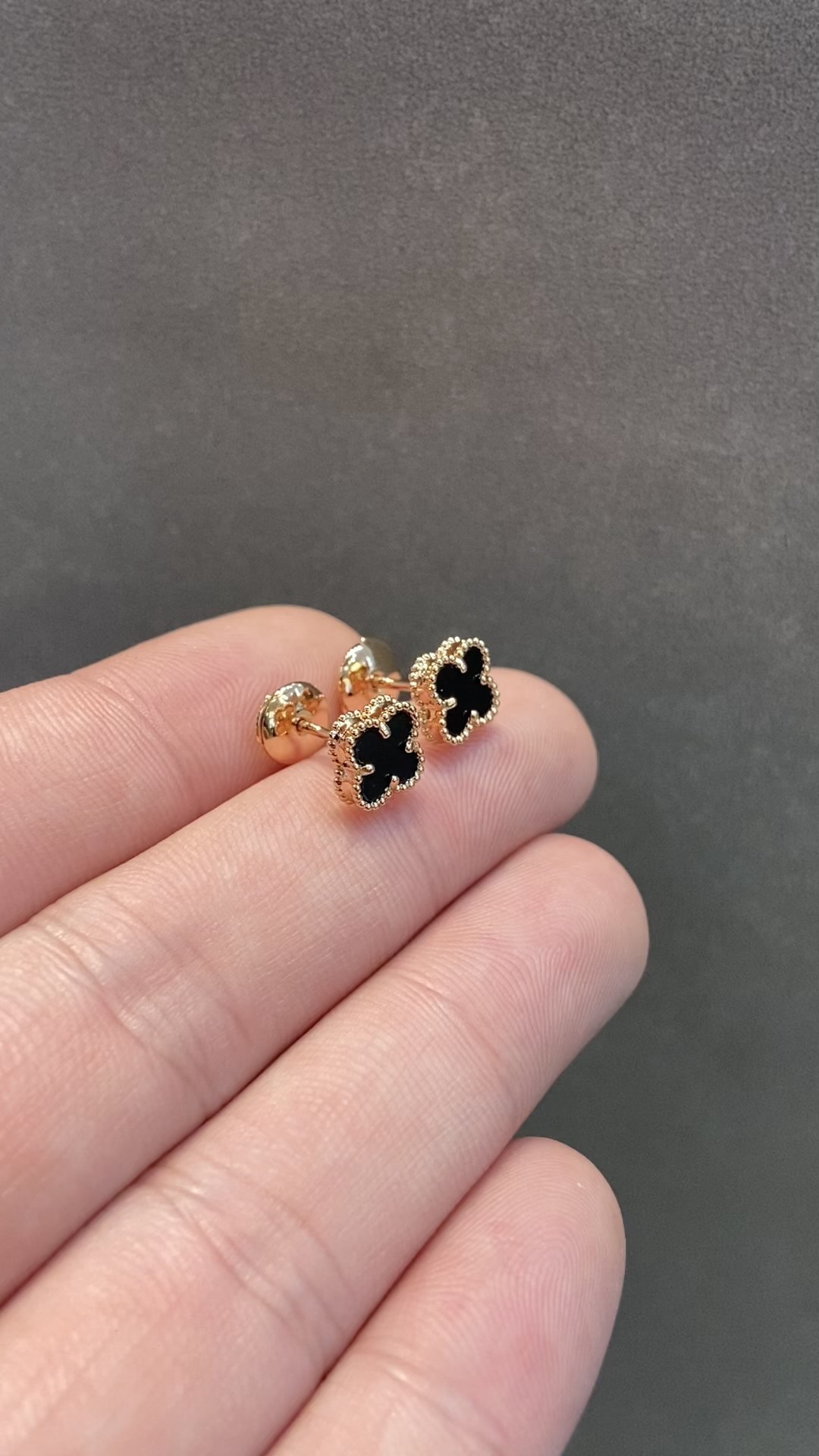 Van Cleef & Arpels vca mini玫黑四叶草耳钉