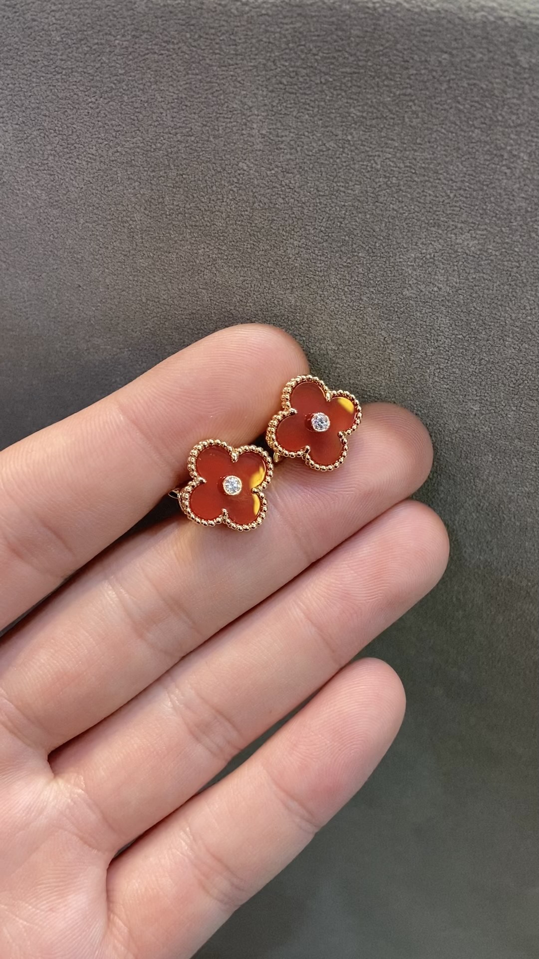 Van Cleef & Arpels vca 镶钻四叶草耳环 耳拍式