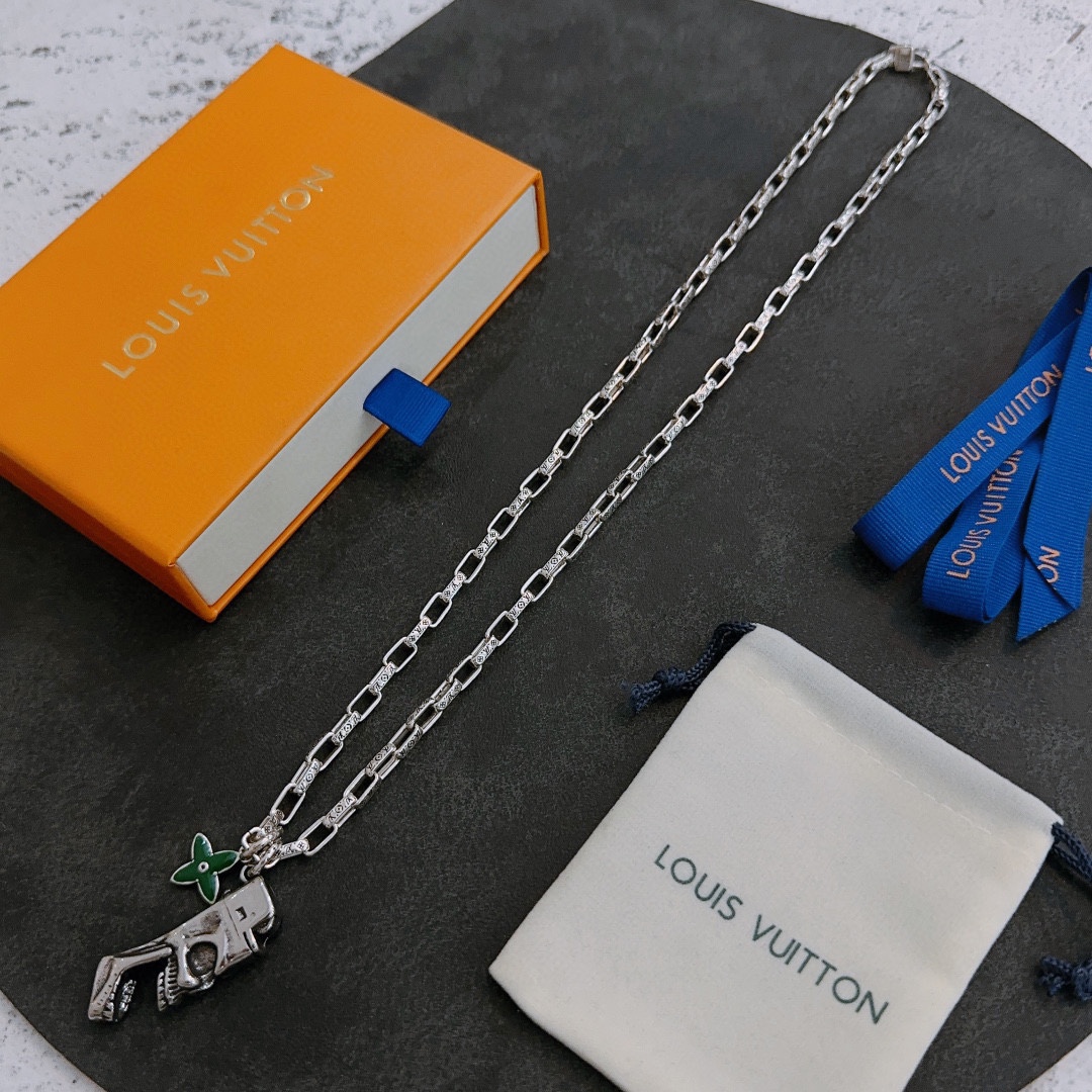 Louis Vuitton Jewelry Necklaces & Pendants Unisex Vintage Chains