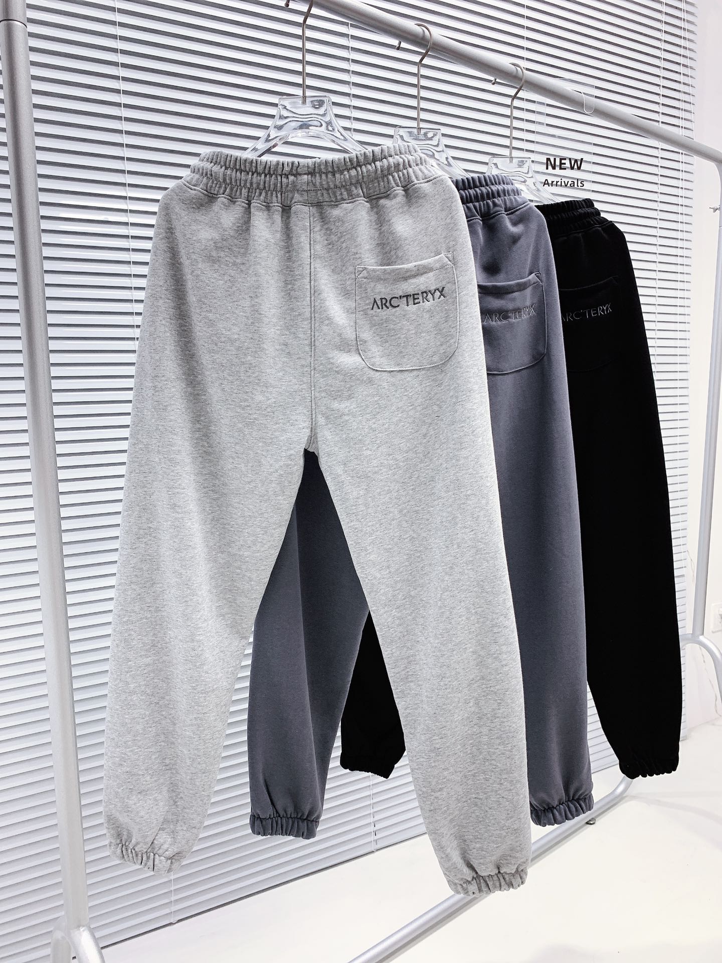 ️ Tailored pants that show off their thinness and leg length, with a - Clothes 2