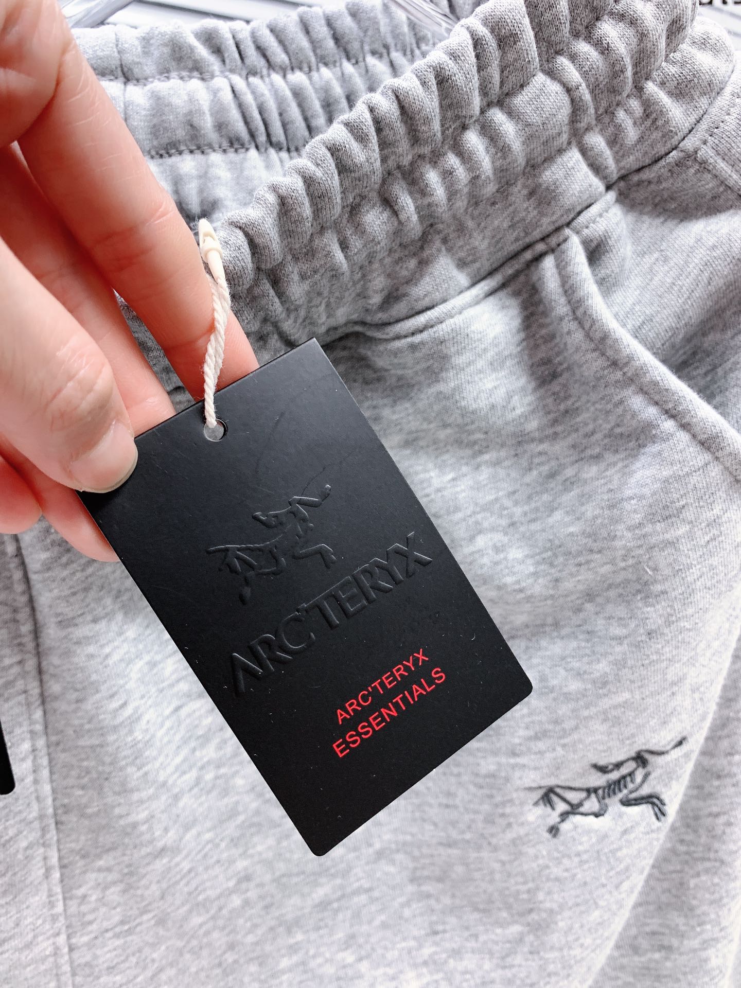 ️ Tailored pants that show off their thinness and leg length, with a - Clothes 3