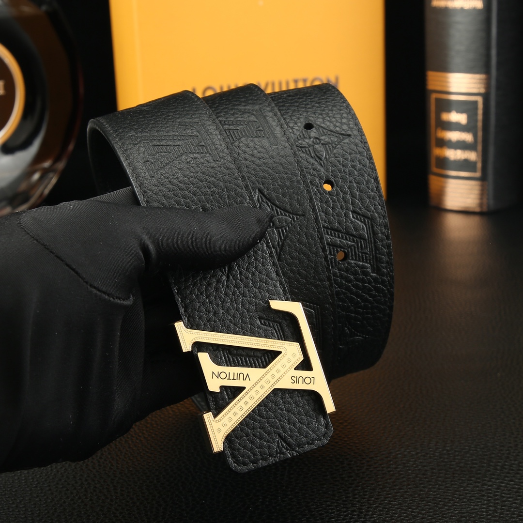 Louis Vuitton Lv路易威登㊙ 高档品质 宽度3 8精美钢扣头 意大利进口头层荔枝纹牛皮 花纹 手感极佳 男士最爱 商务休闲两用长度100一125 下单请留言长度