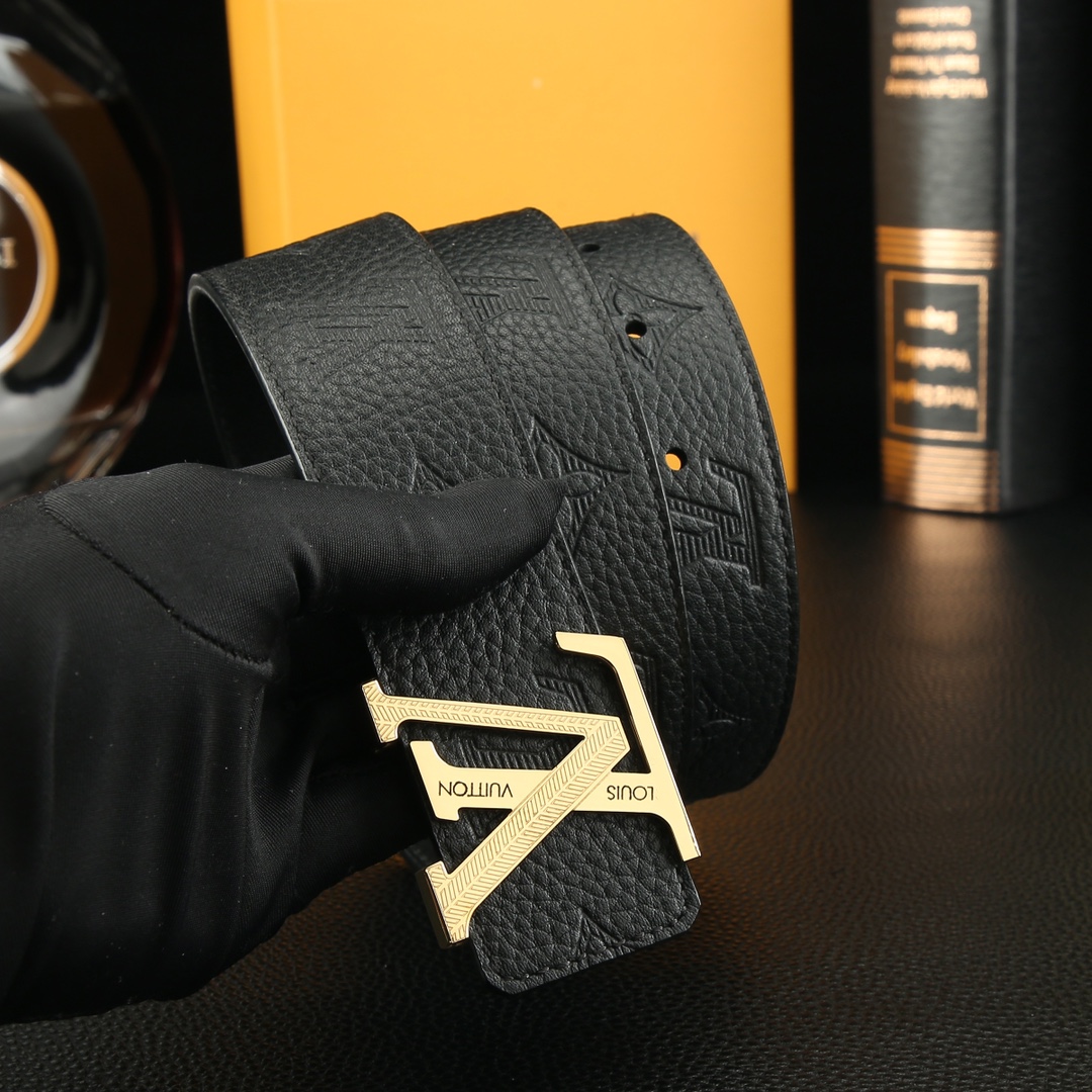 Louis Vuitton Lv路易威登㊙ 高档品质 宽度3 8精美钢扣头 意大利进口头层荔枝纹牛皮 花纹 手感极佳 男士最爱 商务休闲两用长度100一125 下单请留言长度